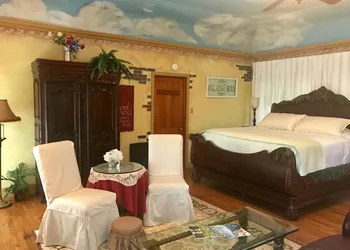 The Old Liberty Schoolhouse B&B hotel thumbnail 5