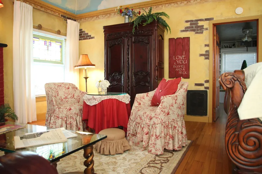 The Old Liberty Schoolhouse B&B hotel detail image 6