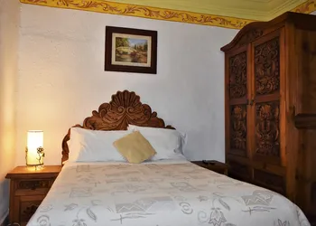 Hotel Eden de los Angeles hotel thumbnail 4