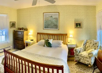 Elsa's Inn on the Harbor hotel thumbnail 4