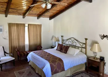 Rancho El Parral hotel thumbnail 6