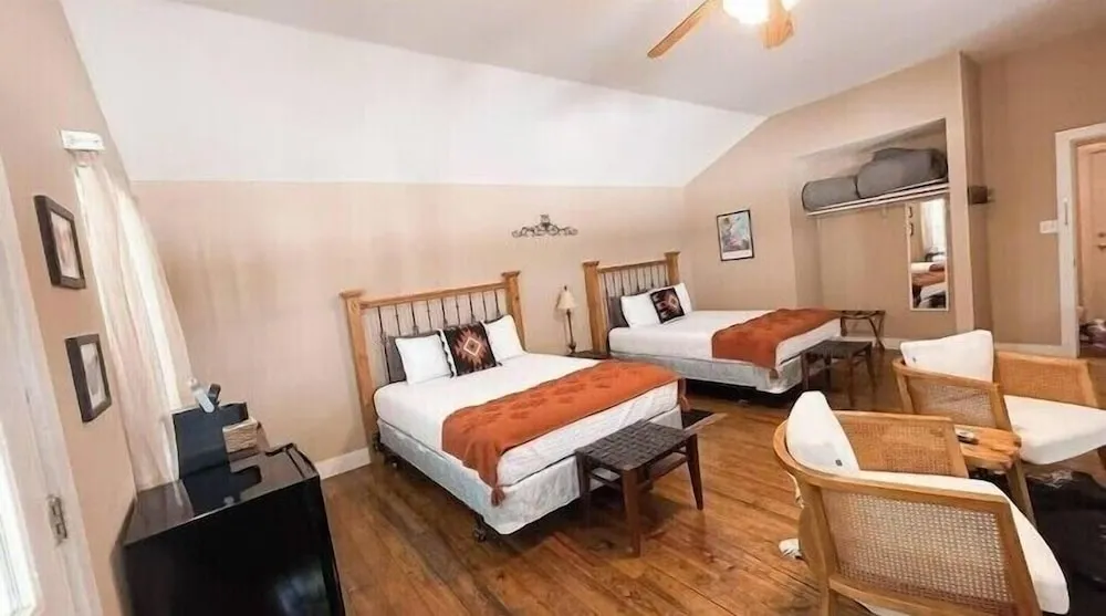 The Salado Inn Kolb Suite hotel detail image 6