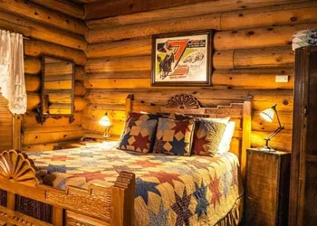 Eagle's Nest Lodge hotel thumbnail 7