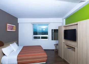 Xcoco Inn hotel thumbnail 5