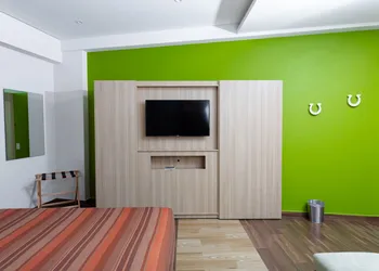 Xcoco Inn hotel thumbnail 6