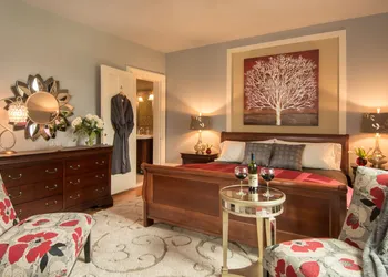 Gothic Eves Inn and Spa Bed and Breakfast hotel thumbnail 7