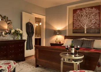 Gothic Eves Inn and Spa Bed and Breakfast hotel thumbnail 8