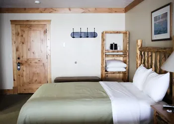 TroutHunter hotel thumbnail 2