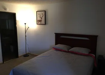 Golden Arrow Motel hotel thumbnail 4