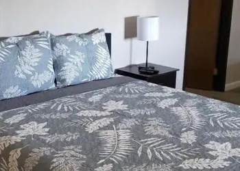Golden Arrow Motel hotel thumbnail 6