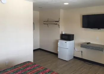 Ace Budget Motel hotel thumbnail 4