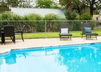Country Inn & Cottages hotel thumbnail 7