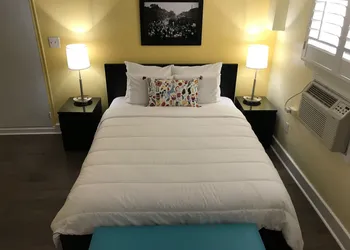 The Sherman Inn hotel thumbnail 5