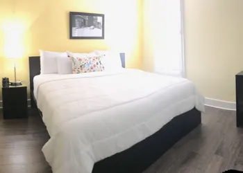 The Sherman Inn hotel thumbnail 7
