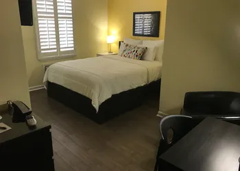 The Sherman Inn hotel thumbnail 8