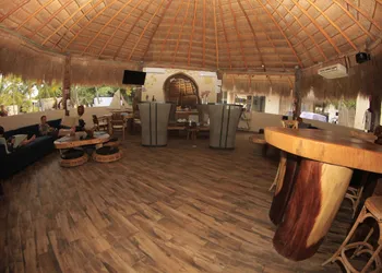 Hotel Paradise Suites hotel thumbnail 2