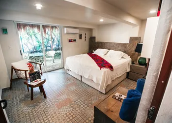 Hotel Paradise Suites hotel thumbnail 8