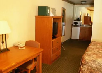 White River Inn hotel thumbnail 2