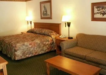 White River Inn hotel thumbnail 5