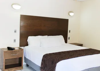 Hotel Sntenario hotel thumbnail 8
