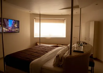 Love Hotel Kron hotel thumbnail 3