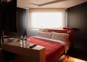 Love Hotel Kron hotel thumbnail 6