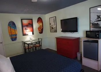 Huntington Surf Inn hotel thumbnail 3