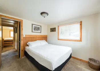 Ponderosa Lodge hotel thumbnail 6