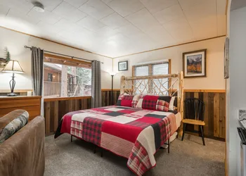 Ponderosa Lodge hotel thumbnail 7