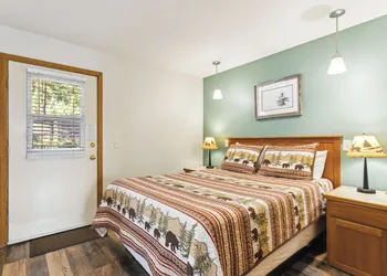 Ponderosa Lodge hotel thumbnail 8