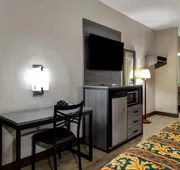 Executive Inn & Suites hotel detail image 4