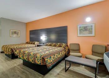 Executive Inn & Suites hotel thumbnail 5