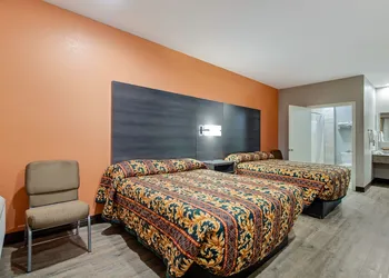 Executive Inn & Suites hotel thumbnail 8