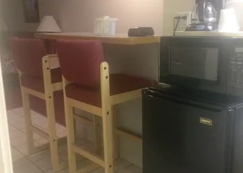Thunderbird Motel hotel thumbnail 4