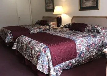 Thunderbird Motel hotel thumbnail 6