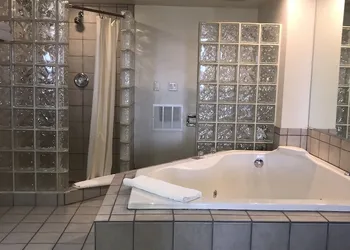 Thunderbird Motel hotel thumbnail 8