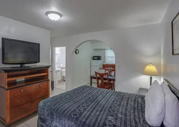Green Seas Motel hotel thumbnail 4