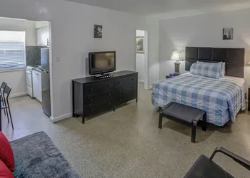 Green Seas Motel hotel thumbnail 5