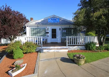 Colonial Acres Resort hotel thumbnail 2