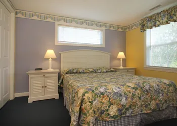 Colonial Acres Resort hotel thumbnail 4