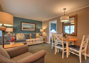 Colonial Acres Resort hotel thumbnail 7