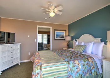 Colonial Acres Resort hotel thumbnail 8