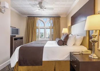 WorldMark Seattle - The Camlin hotel thumbnail 5