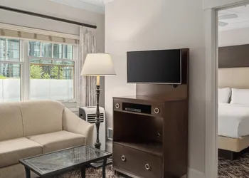 WorldMark Seattle - The Camlin hotel thumbnail 7