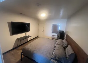 Mac's Motel hotel thumbnail 8