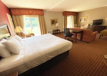 Kiteville Owego hotel thumbnail 3