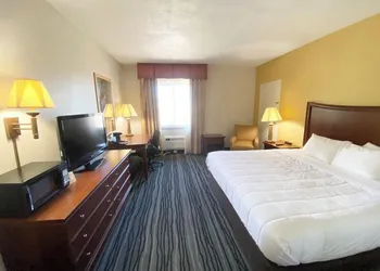 Kiteville Owego hotel thumbnail 8