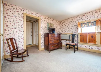 Wayside Inn hotel thumbnail 8