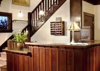 Belton Chalet hotel thumbnail 4