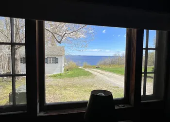 High Tide Inn hotel thumbnail 5